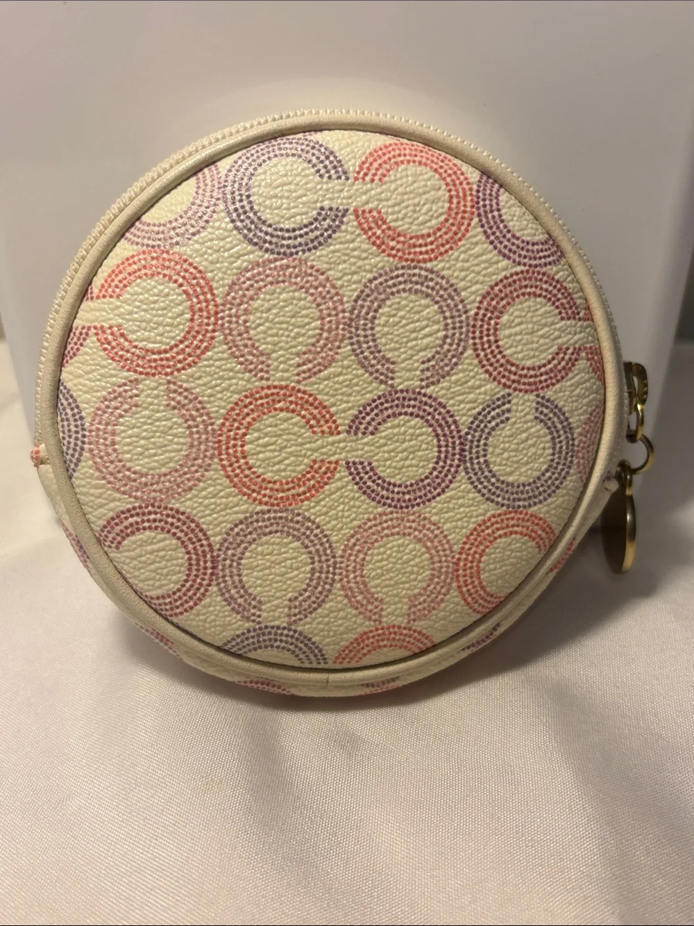 EUC Coach Waverly Op Art Signature Round Coin Case 44465R
